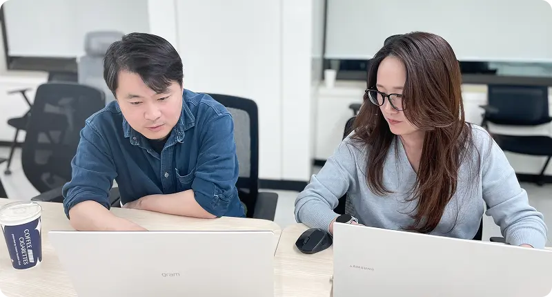 블룸에이아이 해피톡 CX본부장 지디와 CX개발그룹장 이엘