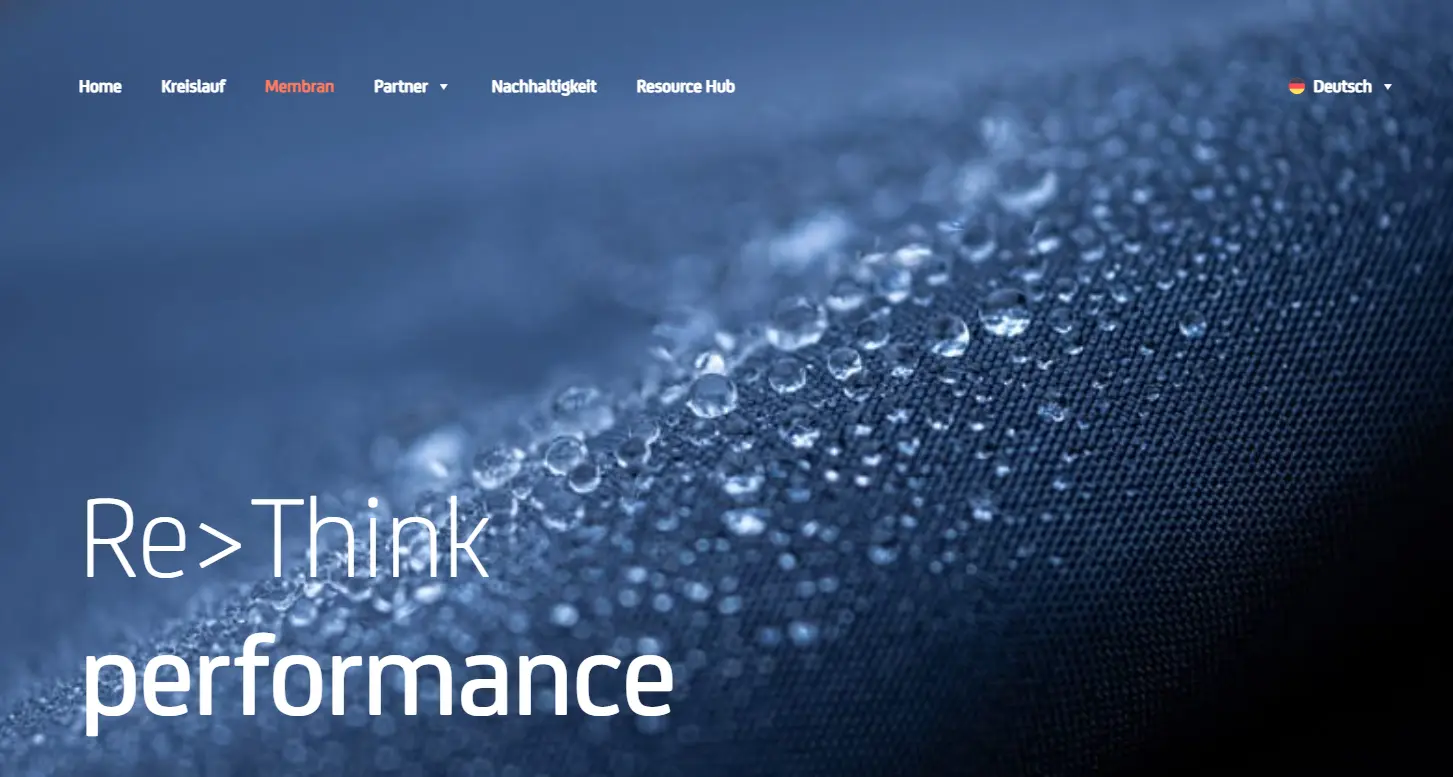 기능성 원단의 미래, 심파텍스(Sympatex)의 독보적인 무기공 멤브레인 기술과 지속 가능한 철학을 분석합니다. 방수·투습 성능부터 친환경 리사이클 시스템까지, 프리미엄 원단의 가치를 확인하세요.