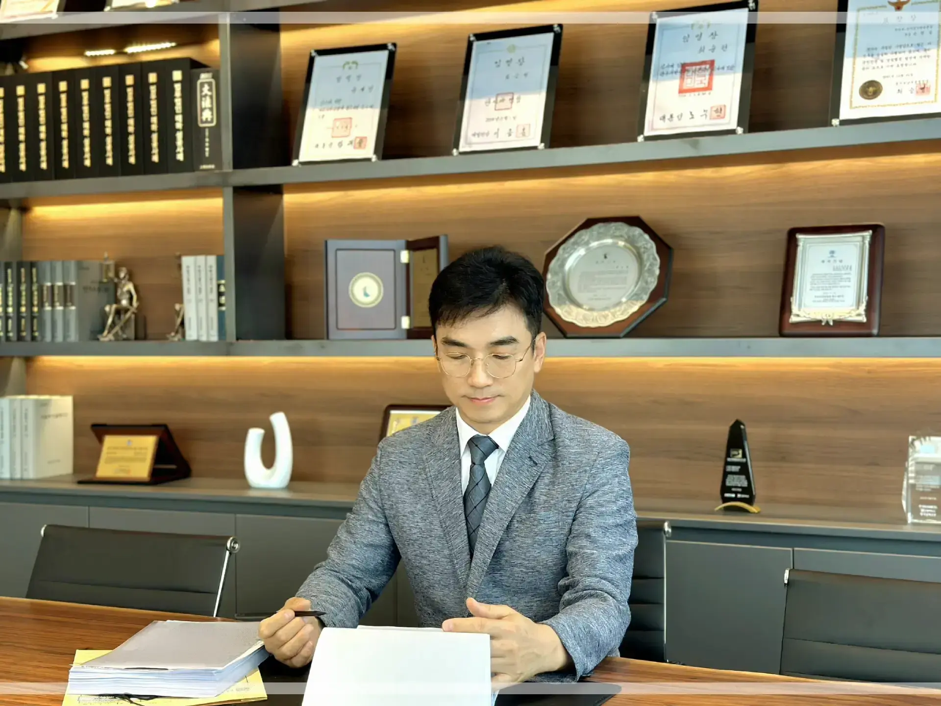 마약투약처벌, 마약투약초범, 마약투약변호사, 마약투약수사절차, 마약모발검사,마약소변검사, 마약기소유예, 마약감형전략, 마약중독치료