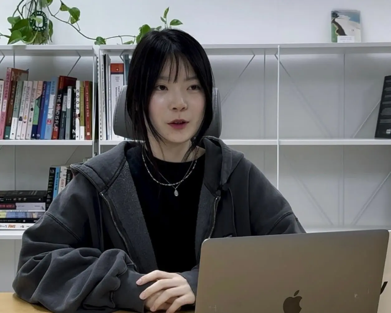 업피플과 인터뷰를 진행 중인 두부 최예진 대표님