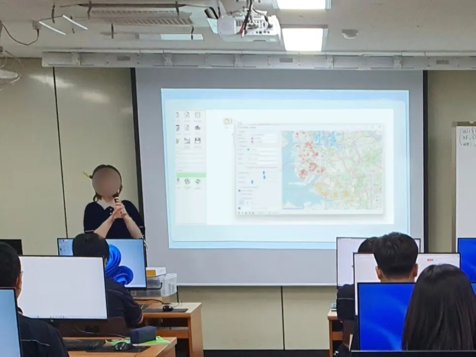 디지털새싹 중학교 데이터·AI 교육 사례 - 증포중 2학년 60명 데이터 분석가 수업