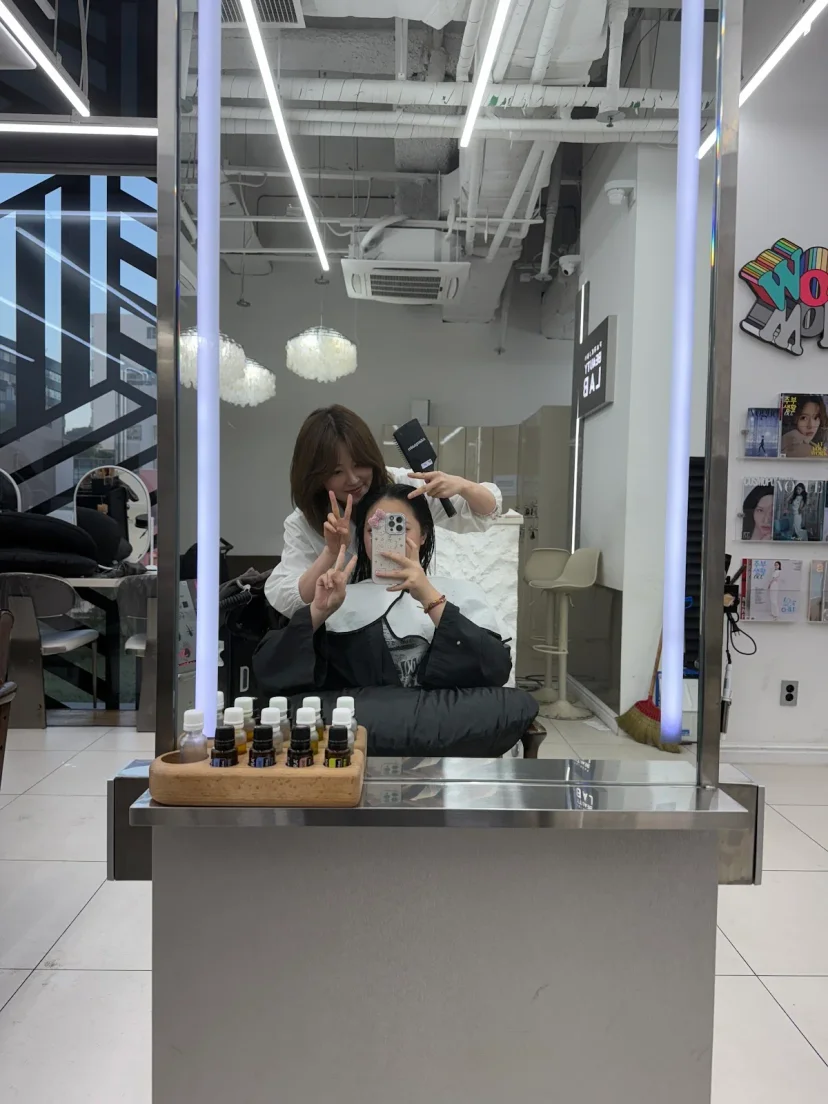 Myeongdong hair salon and head spa for tourists