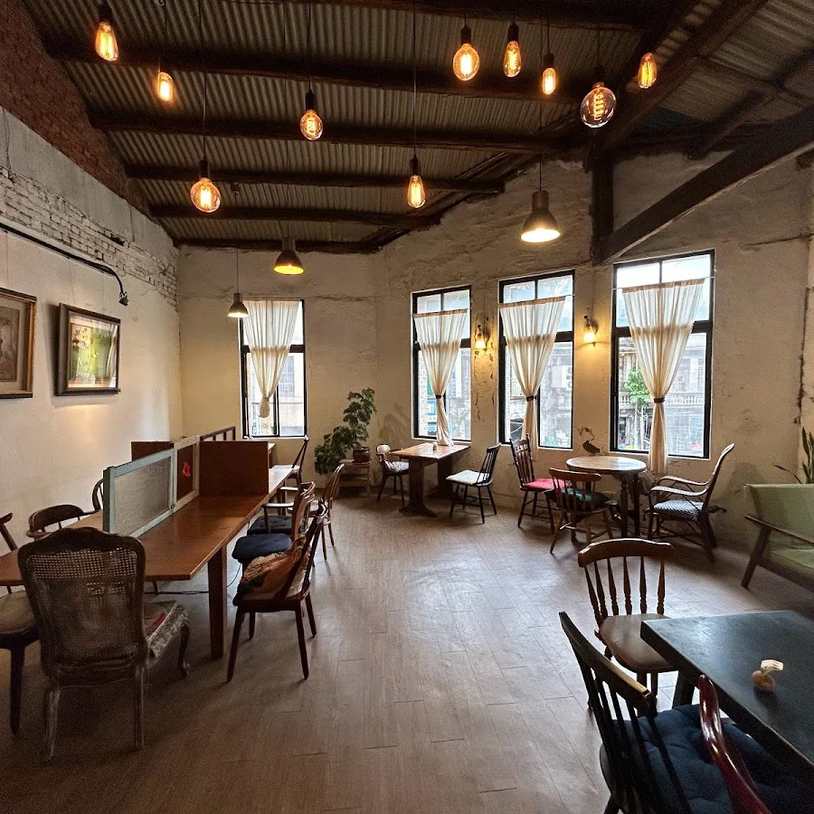 Triangle Garden Cafe · 103, Taiwan, Taipei City, Datong District, Taiyuan Rd, 131號2樓