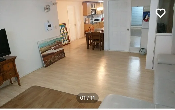 Open living and dining area with wood flooring (Listing ID : 11420)