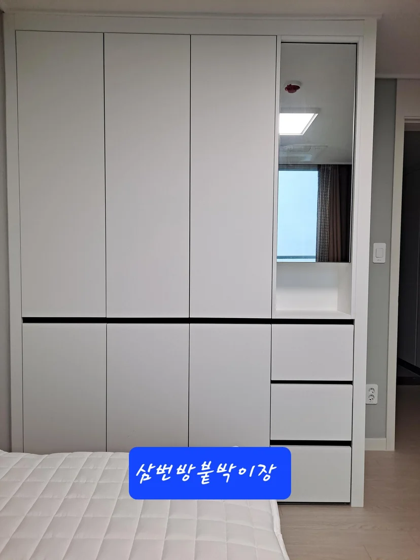 소록대교 야경이 보이는 발코니