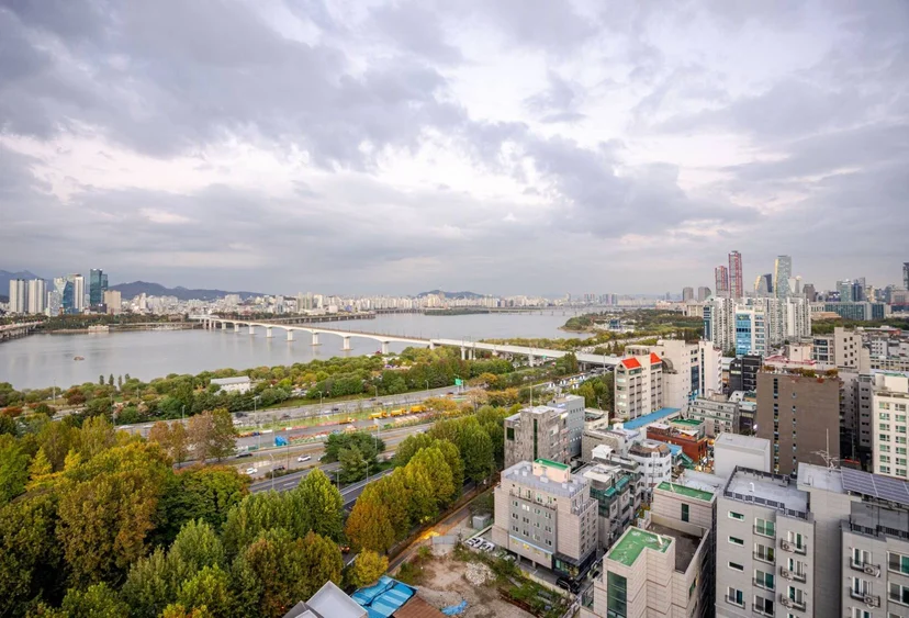 Panoramic Han River and city view from the high-floor window (Listing ID : 33770)