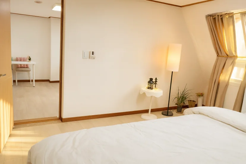 Bright white-toned bedroom with a double bed (House no. : 36619)