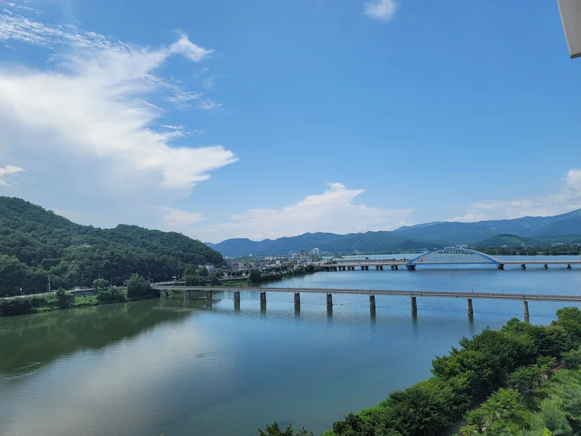 River and bridge view seen from the apartment window (Listing ID : 37518)