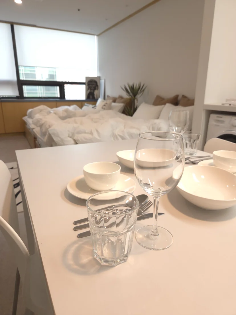 Dining table set for two in the studio (Listing ID : 48330)