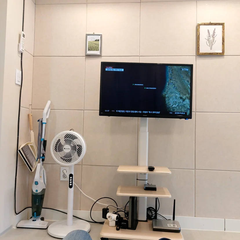 Wall TV and fan corner (Listing ID : 43593)