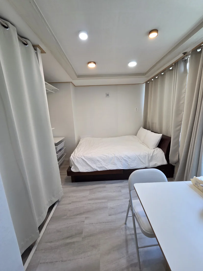 Seoul Seocho apartment living space