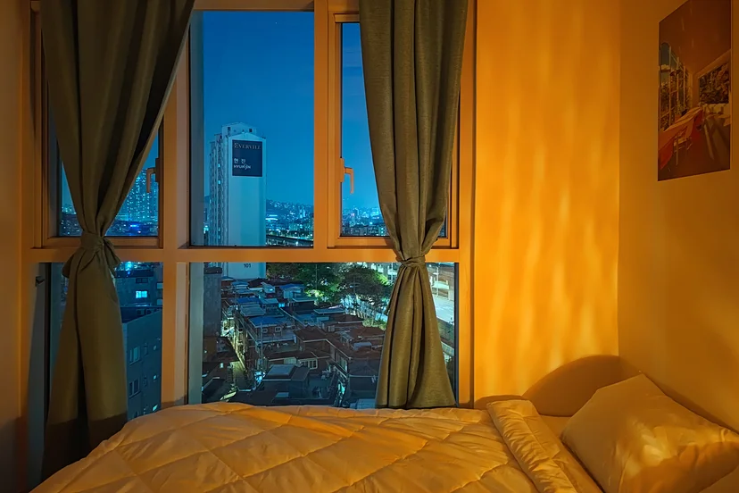 Bedroom and interior detail (집 번호 : 23498)