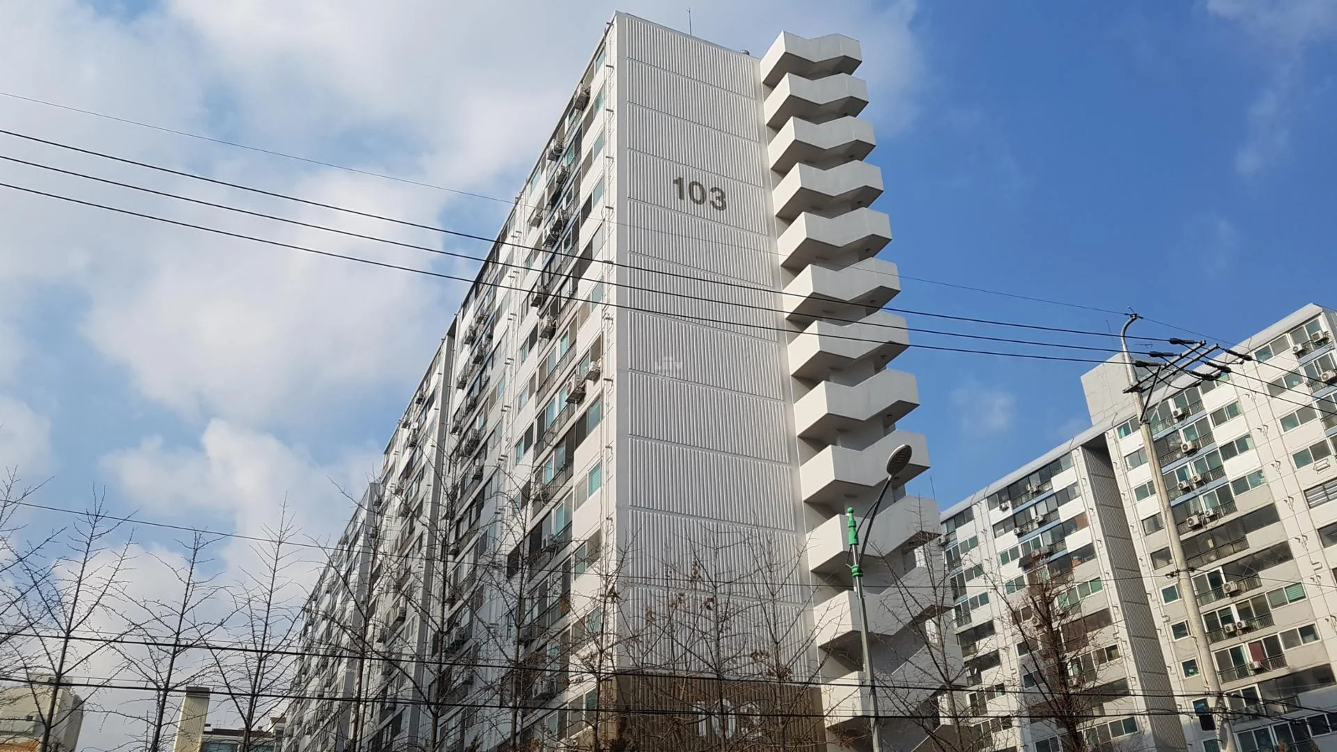 삼익세라믹 아파트 건물 외관