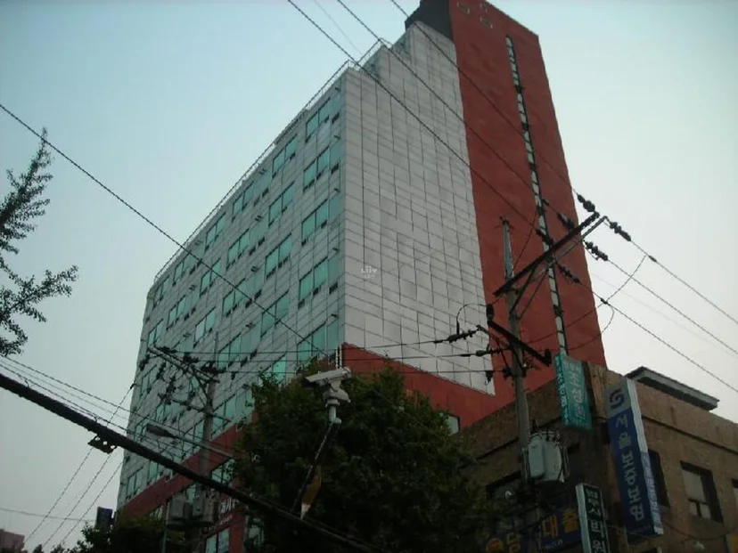 로우폴리스 오피스텔 건물 외관