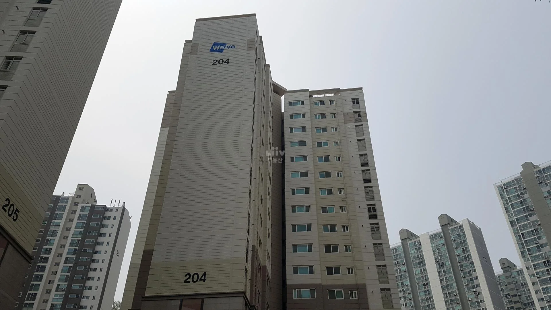 두산위브트레지움 아파트 건물 외관