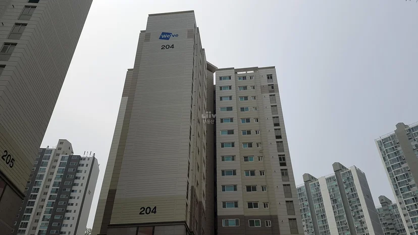 두산위브트레지움 아파트 건물 외관