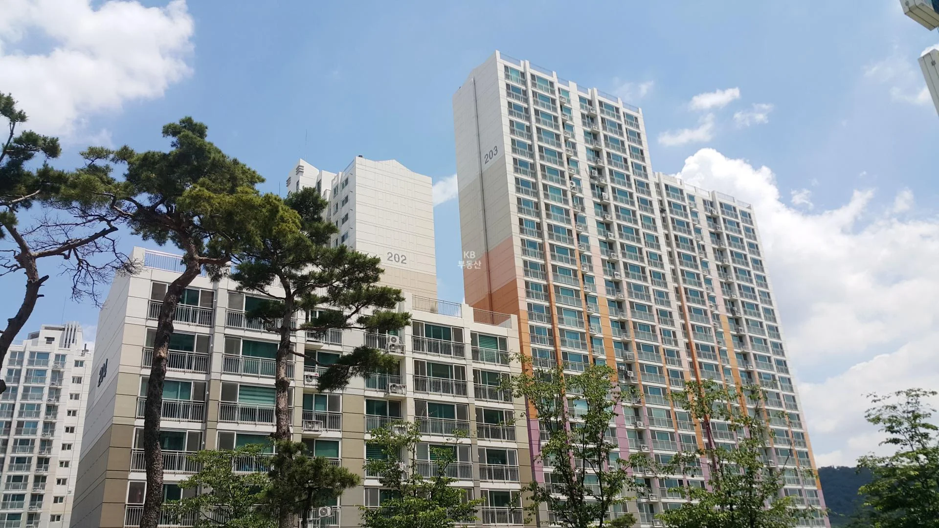 남서울힐스테이트 아파트 건물 외관