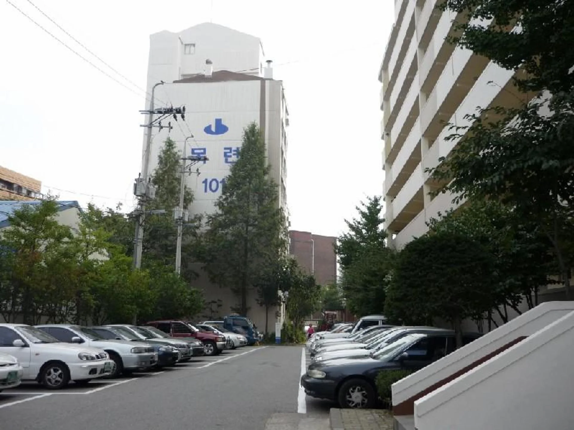 시흥목련 아파트 건물 외관