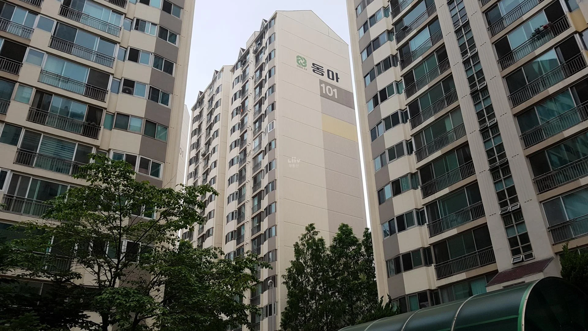 동아불암 아파트 건물 외관
