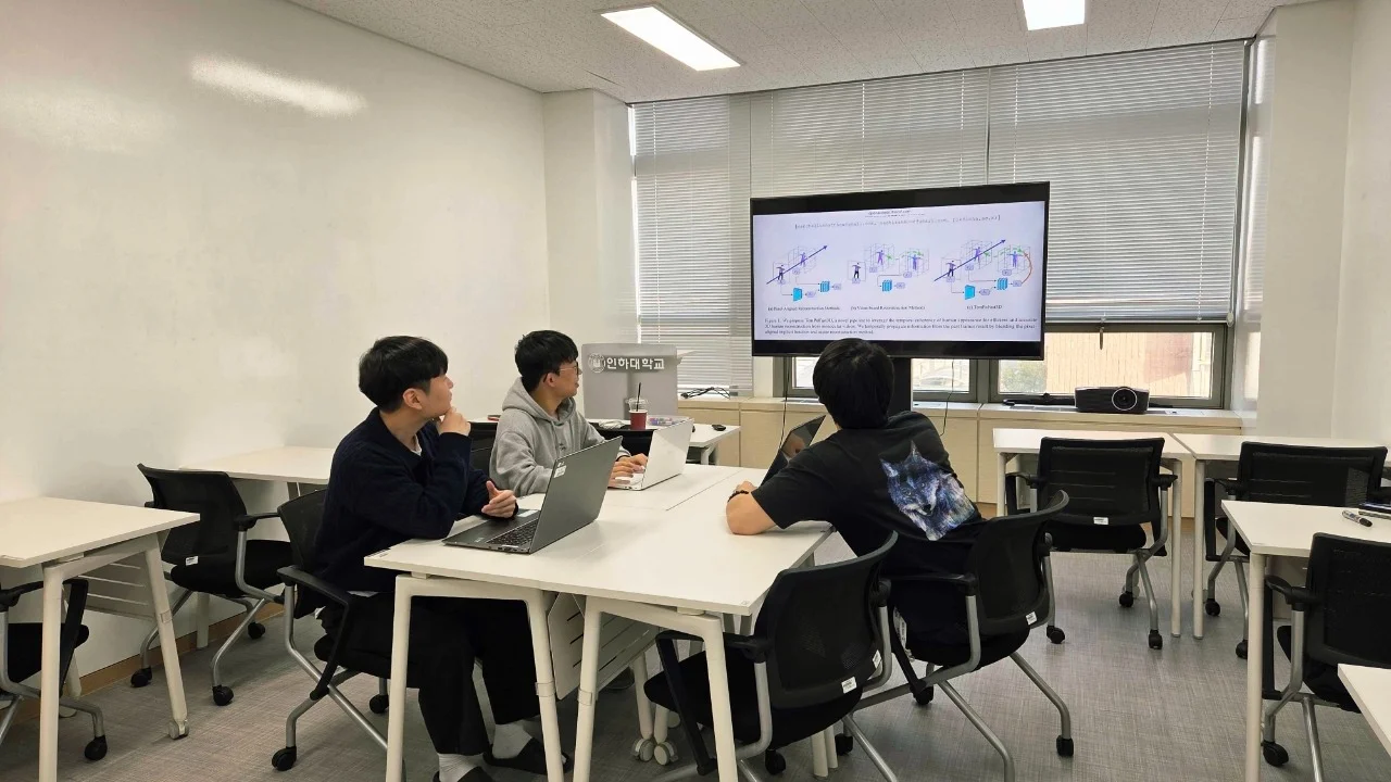 Yennefer를 활용하여 AI 실습 중인 학생들의 사진