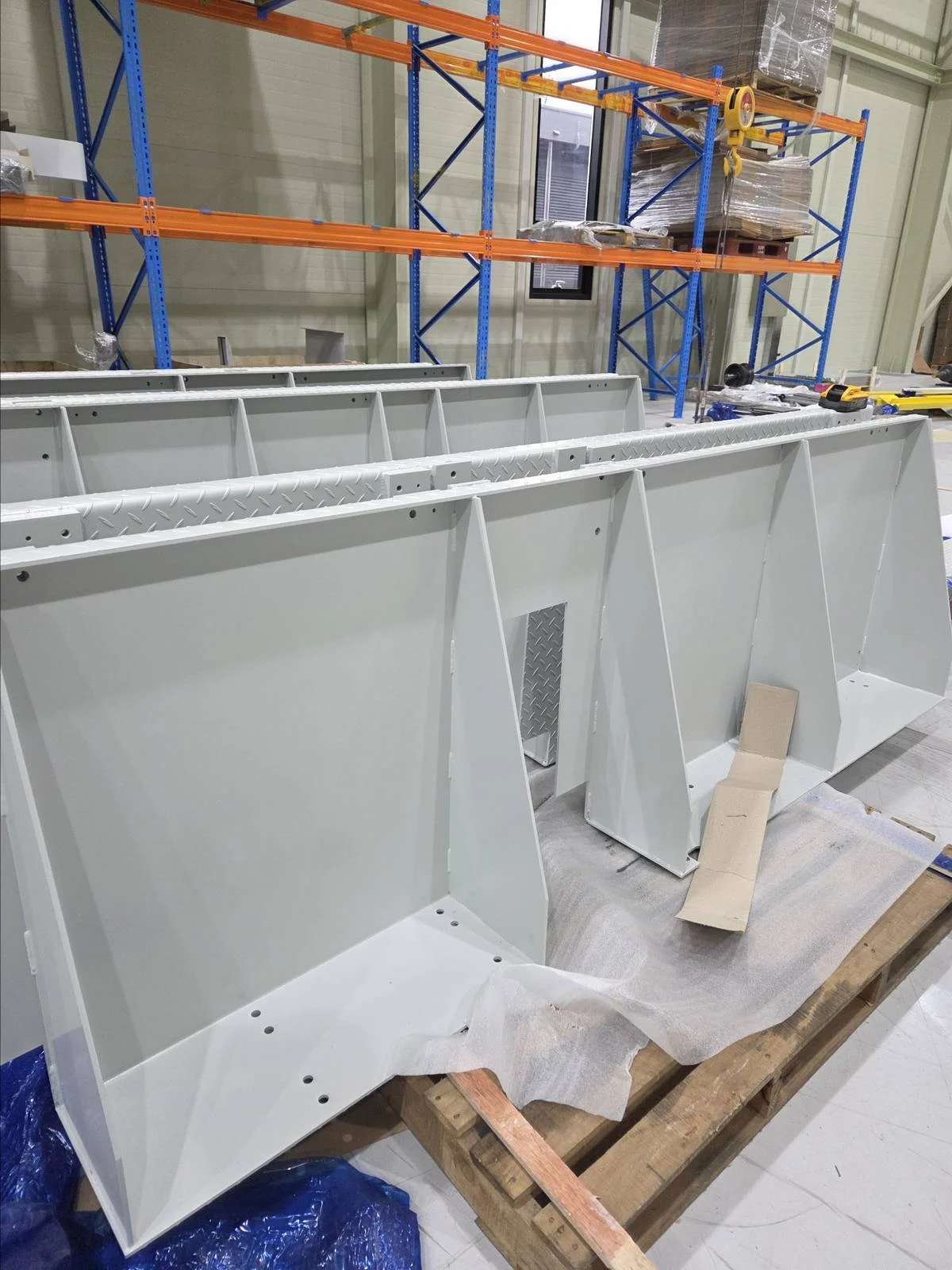 Large structural steel fabrication with internal stiffeners and precision welding