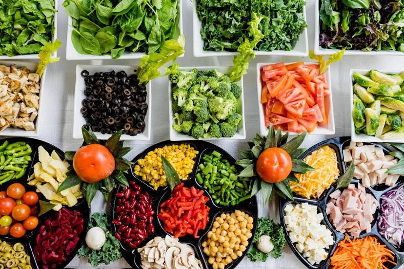 Simple plant-based temple food served in traditional bowls with rice and vegetables