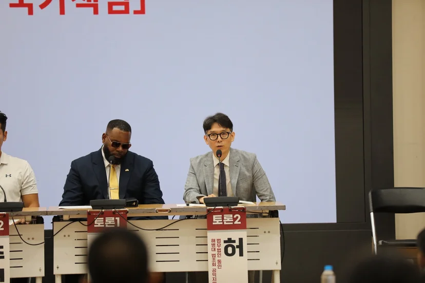 토론 중인 허윤 변호사 — 토론2 ‘부상군인 보훈심사의 사각지대와 국가책임’