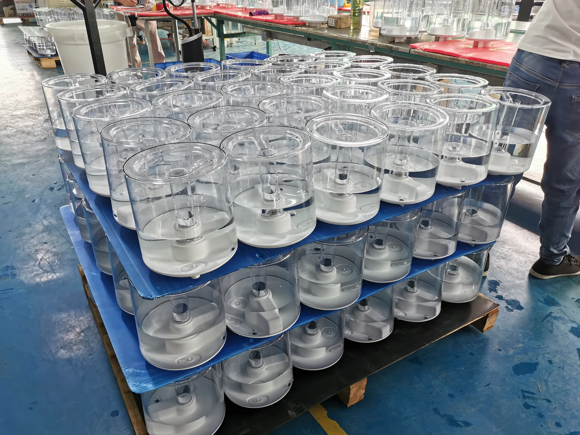 브링더홈 가습기 물통 QC 중입니다.