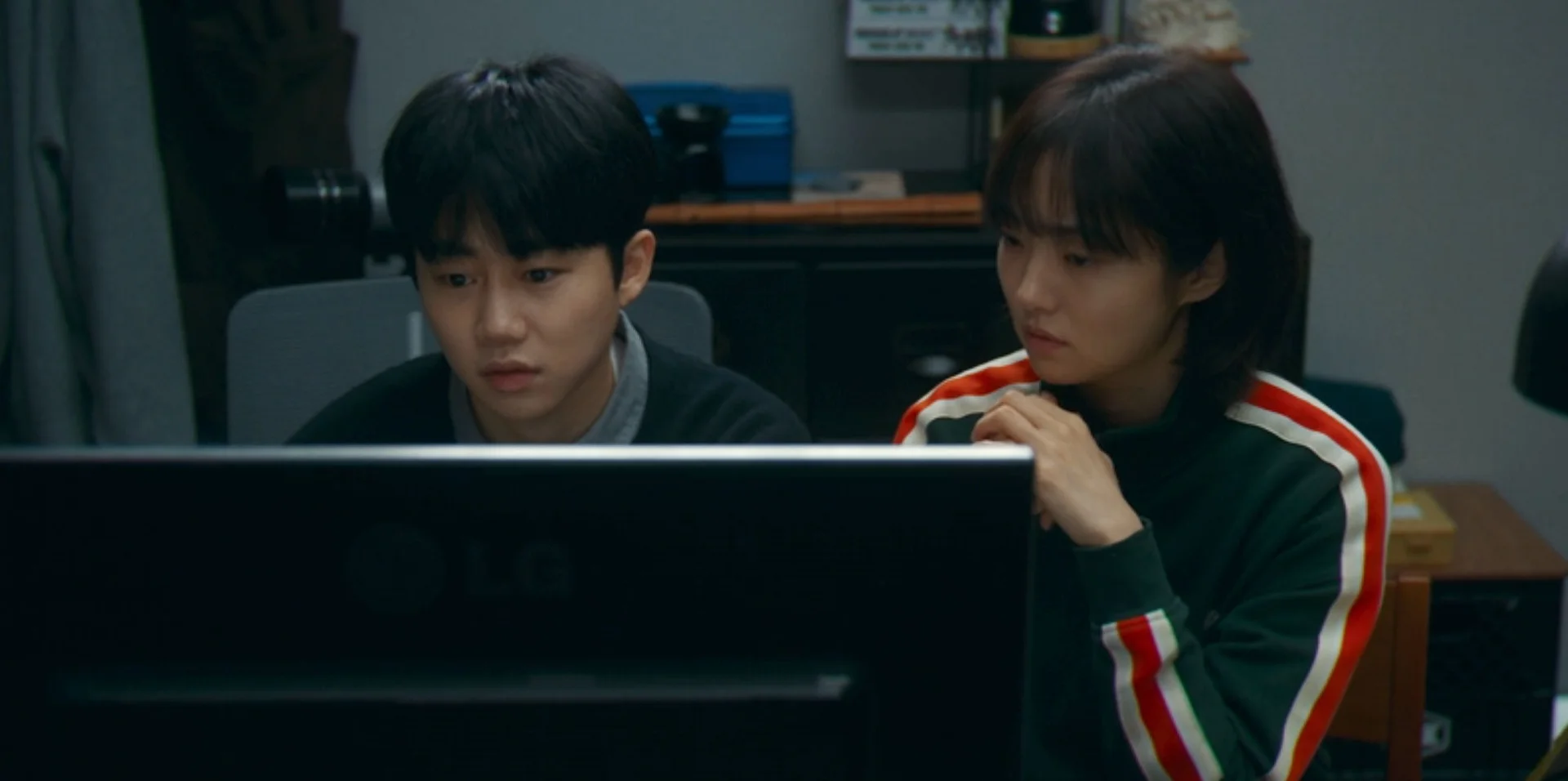 디즈니플러스 드라마 <킬러들의 쇼핑몰>