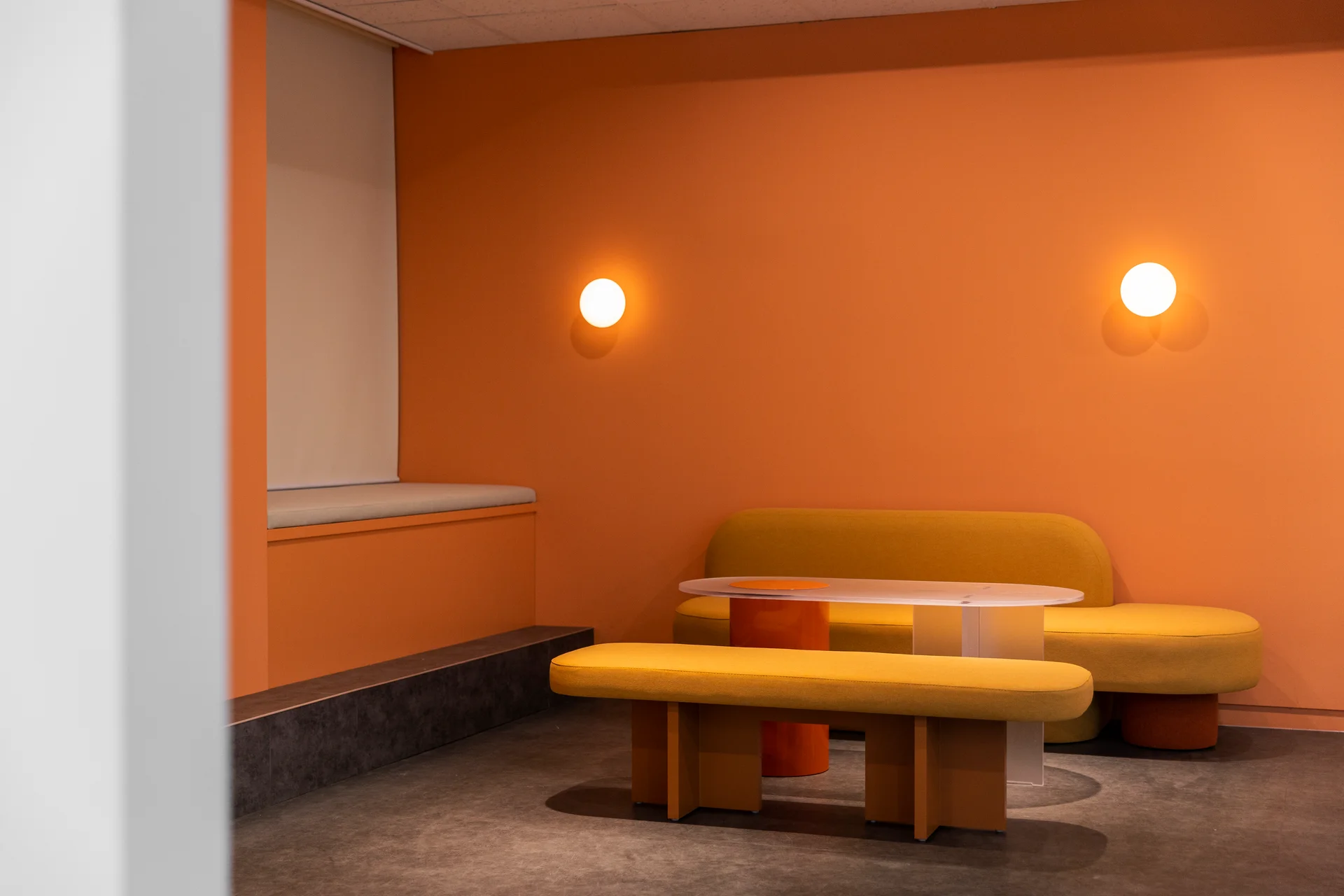 애드커넥스 사무실 인테리어 라운지