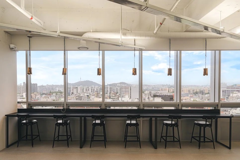 퓨리오사AI 사무실의 외창 전경