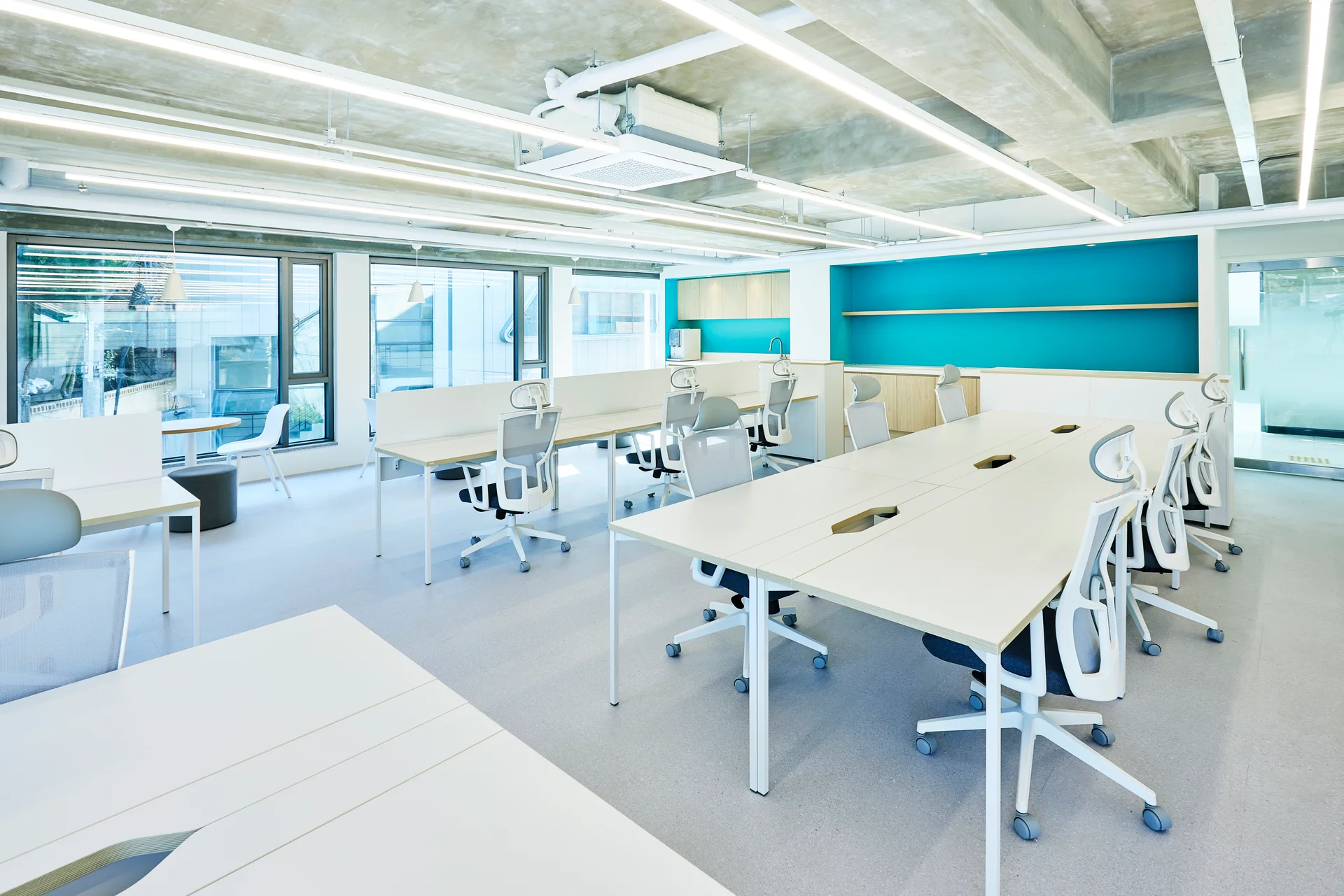 메이사 사무실 업무 공간 전경