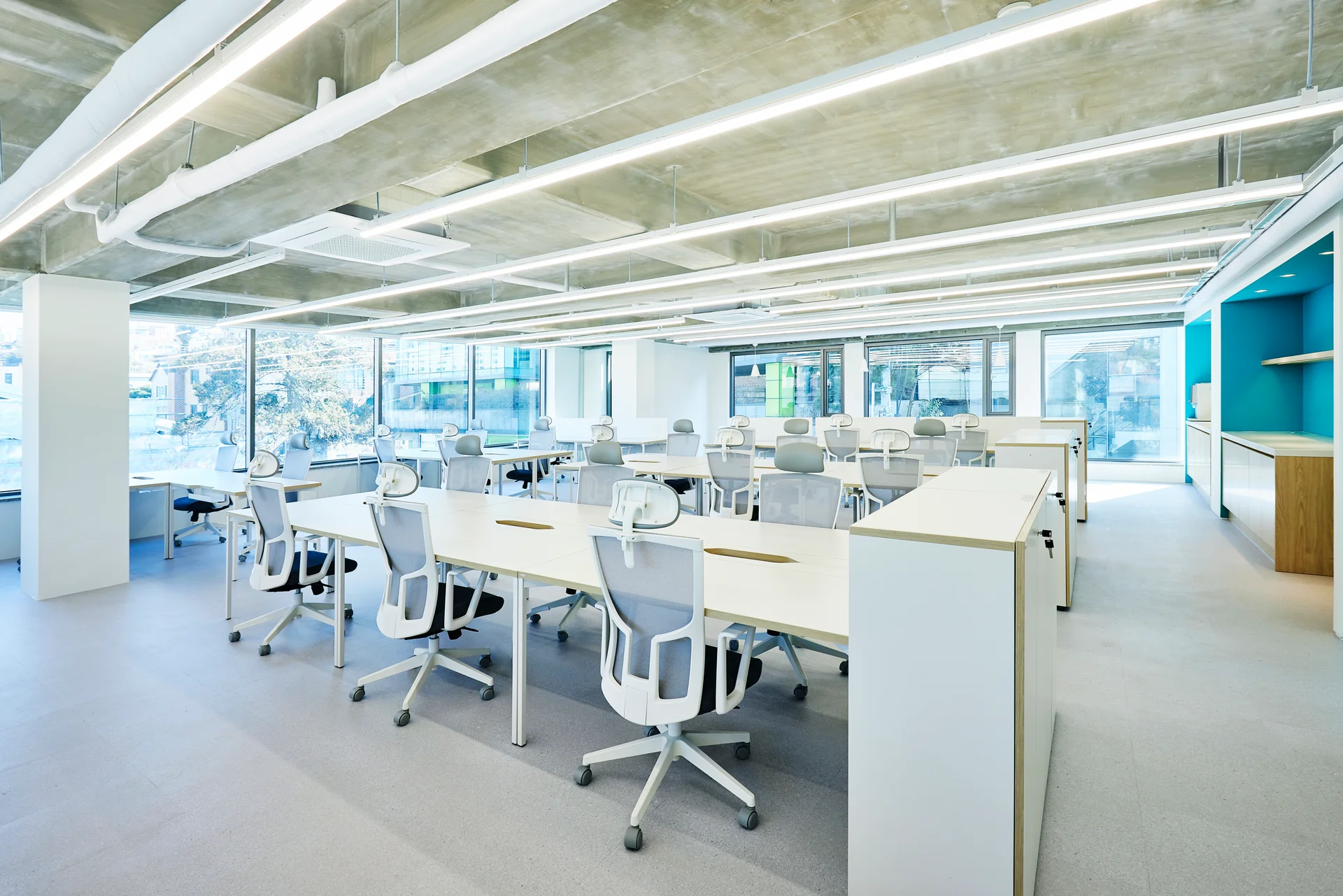 메이사 사무실 업무 공간 전경