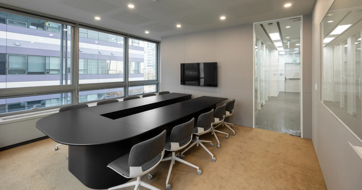 니어스랩 미팅룸