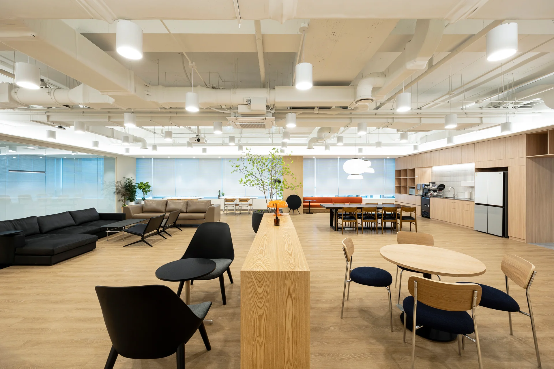 팀블랙버드 사무실 라운지 전경