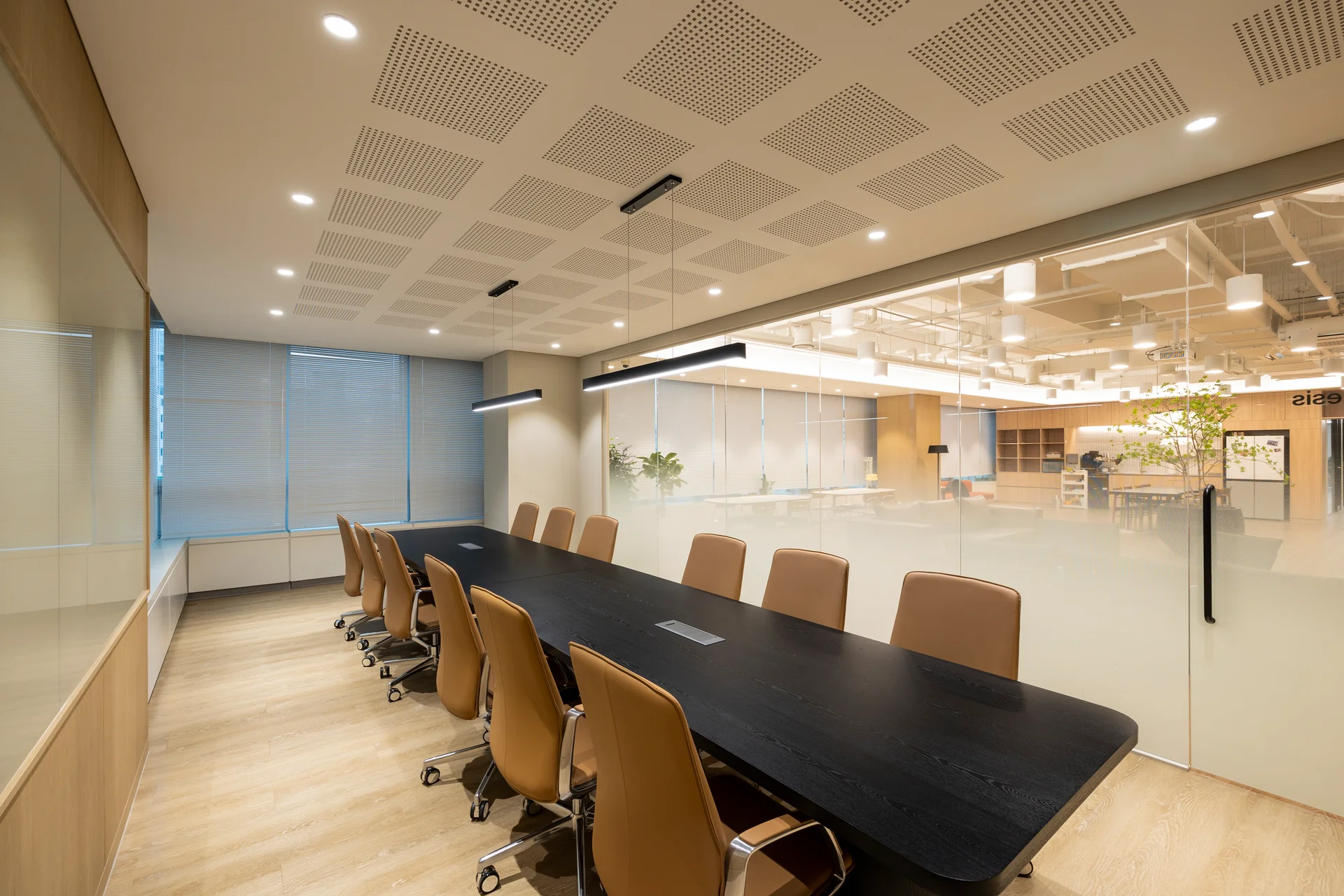 팀블랙버드 회의실 전경