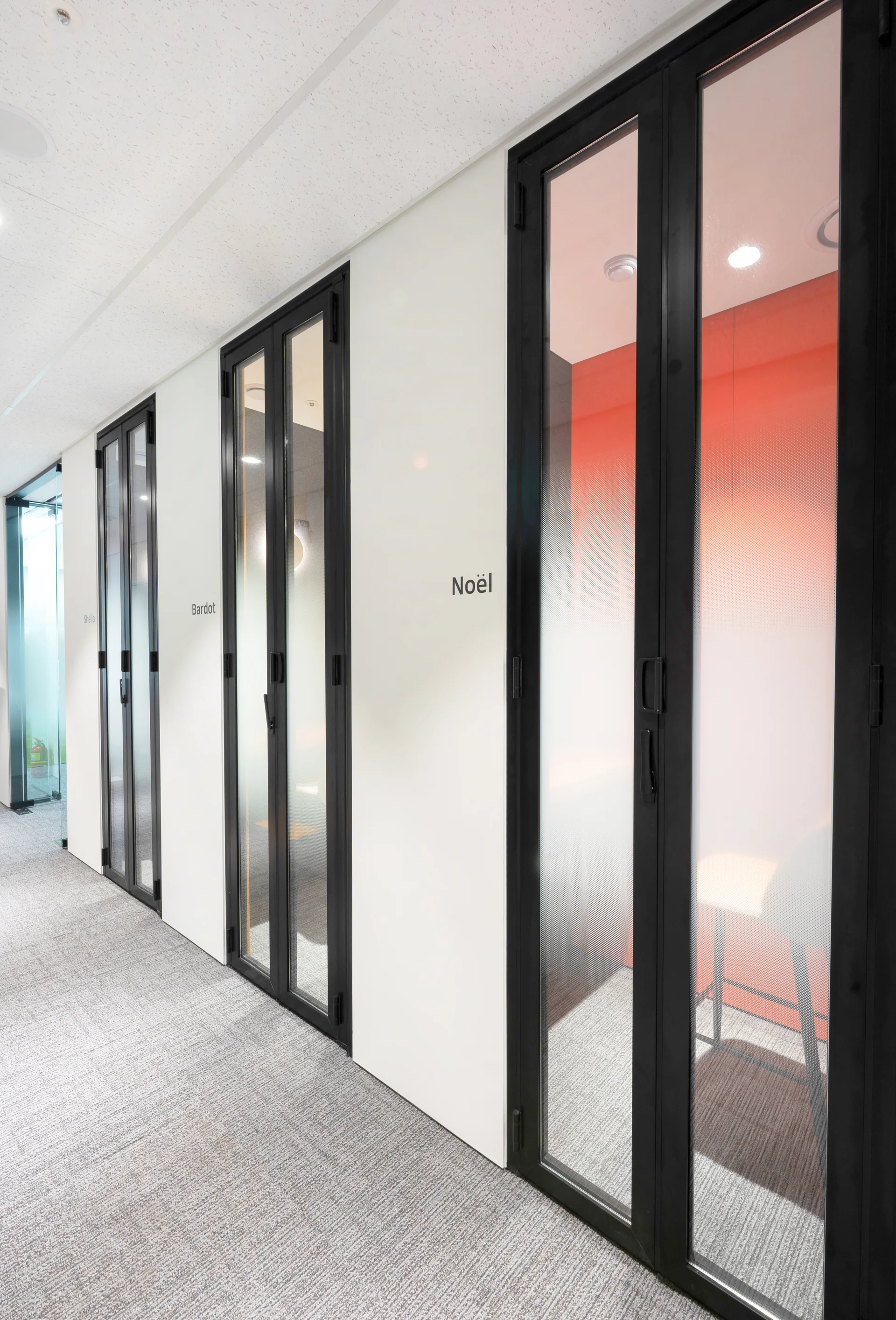 더블미 사무실 폰 부스