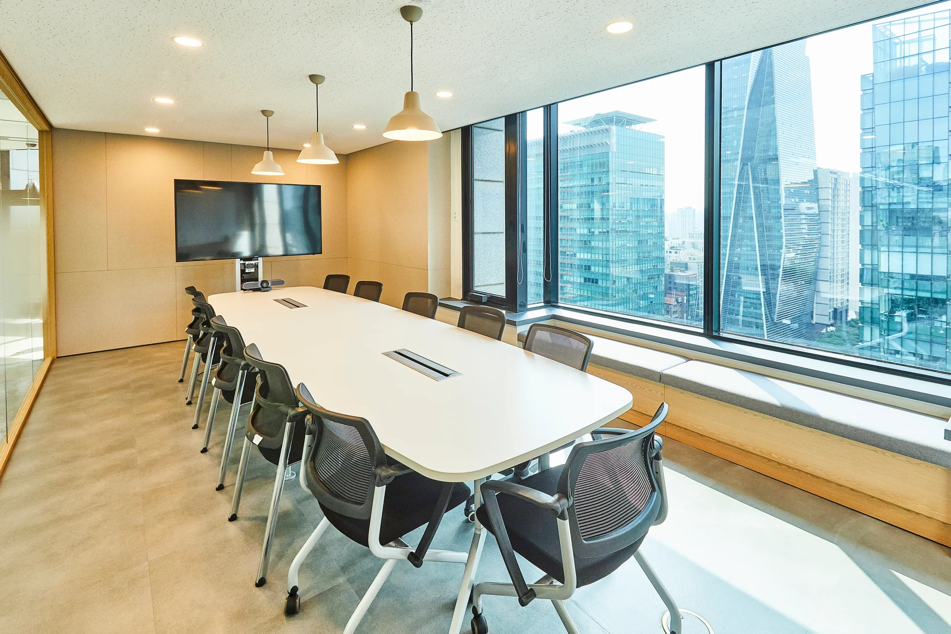 A1퍼포먼스팩토리 사무실 사무 공간 내 회의실