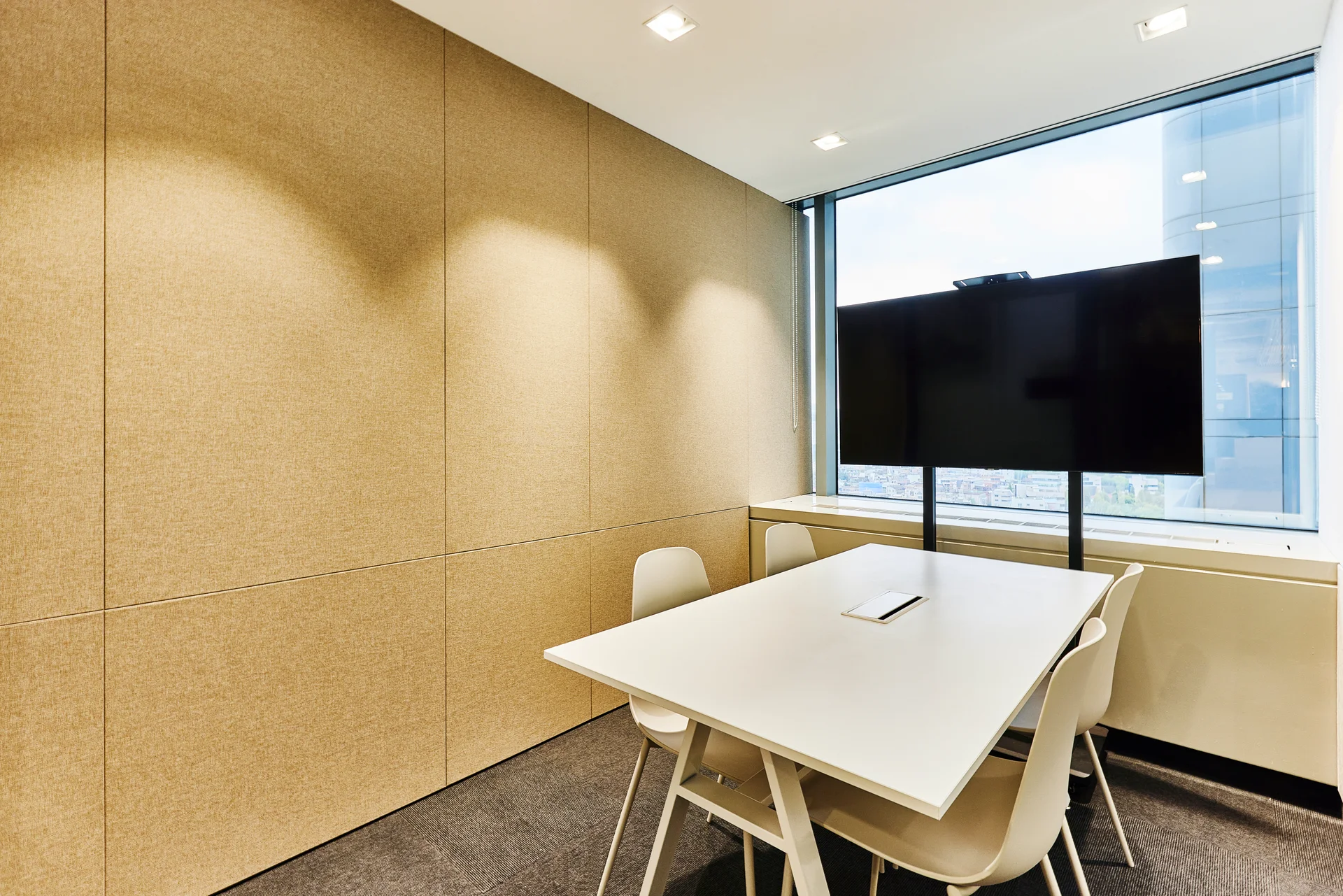 디어젠 사무실 미팅룸 내부