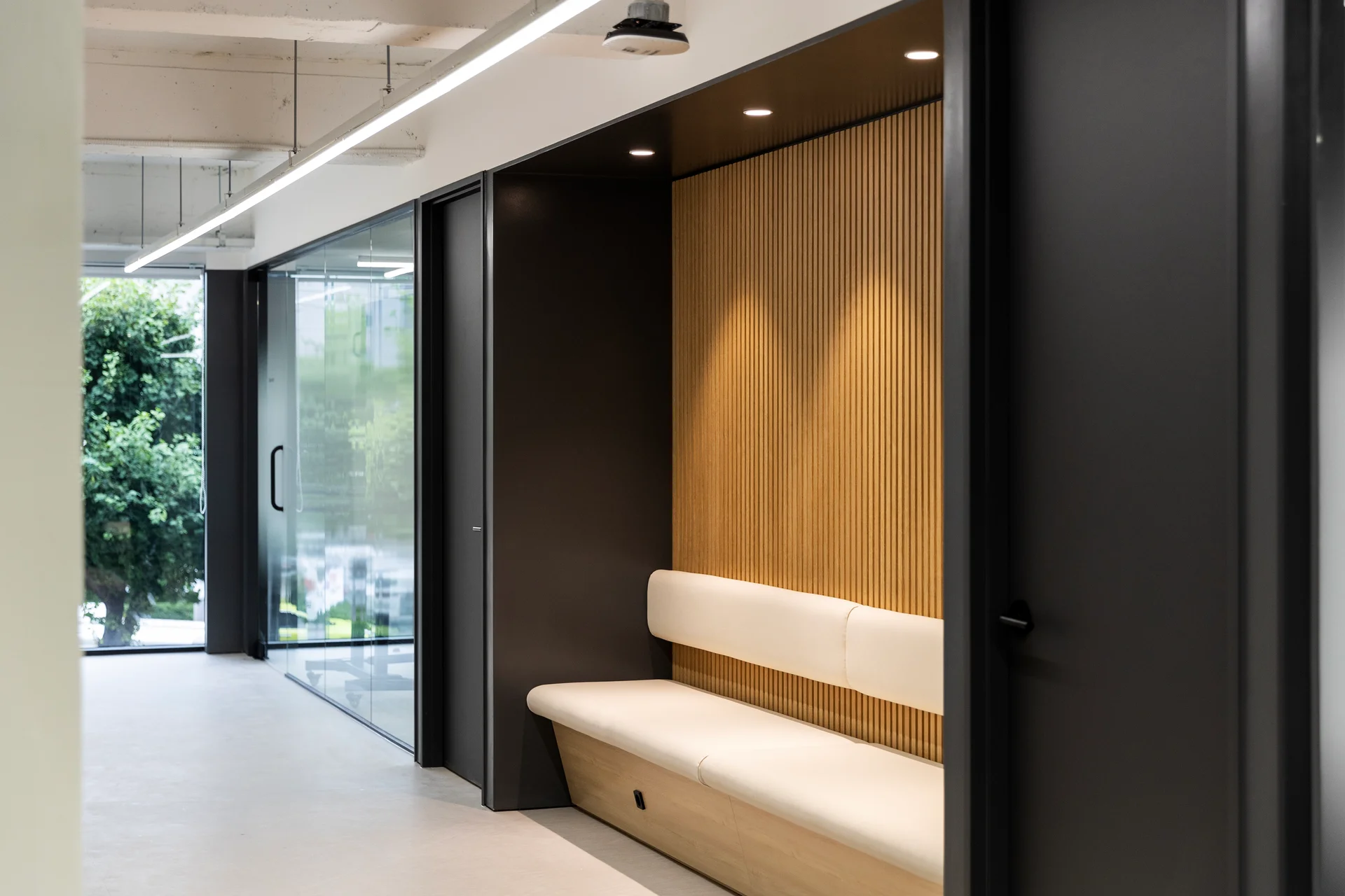 시그널리포트 라운지 소파 부스