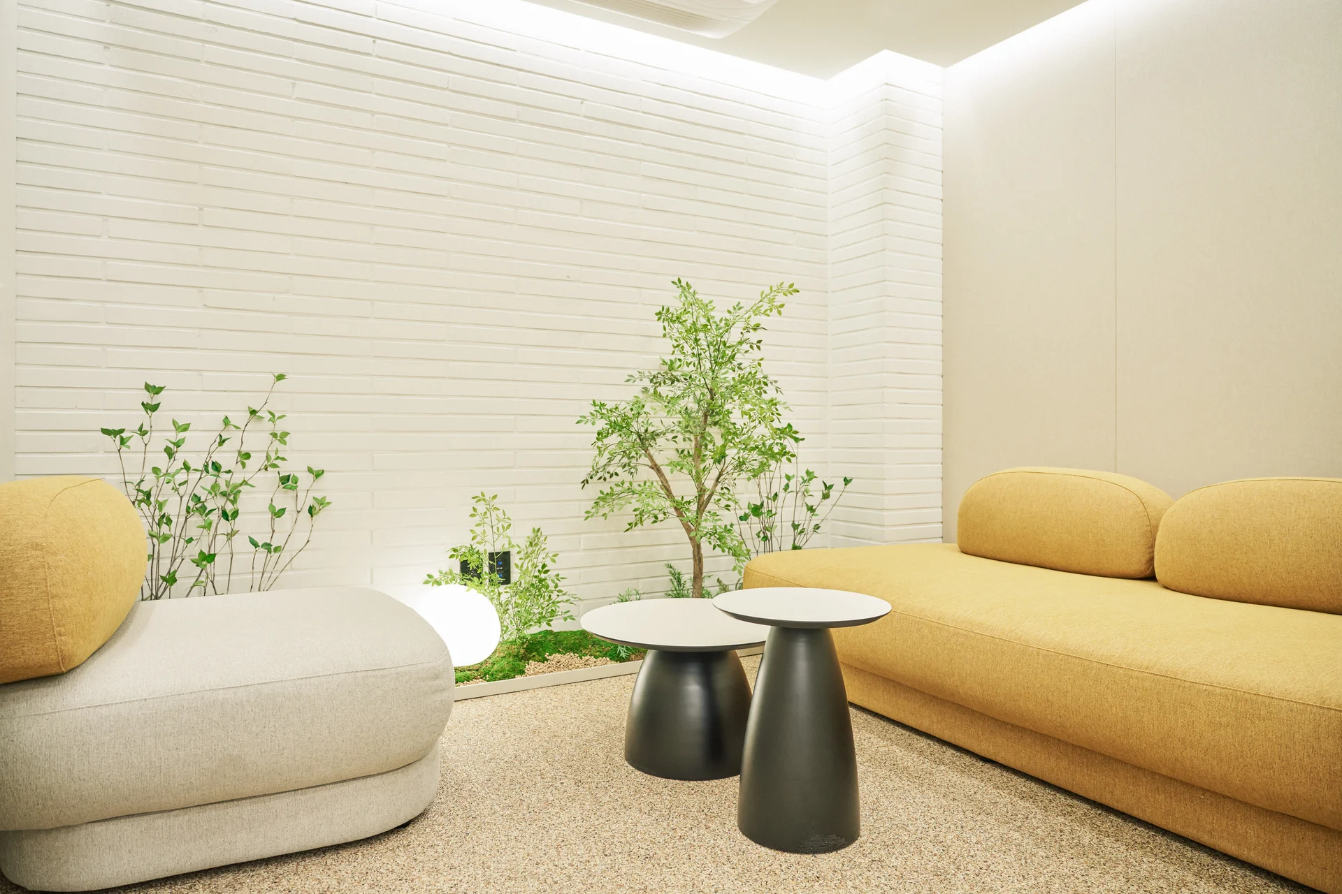 패스트파이브 서초2호점 라운지 소파