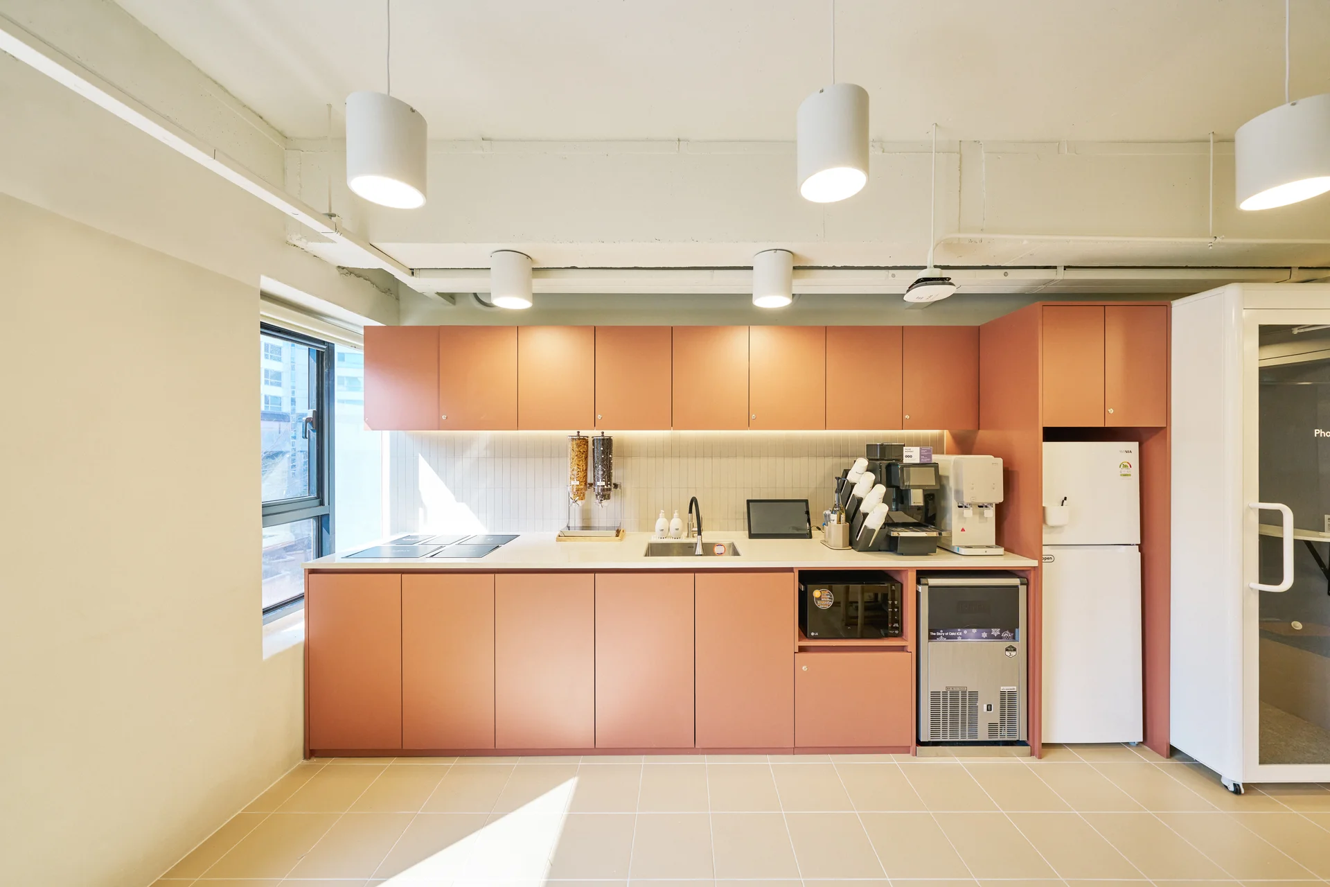 패스트파이브 서초2호점 캔틴 인테리어