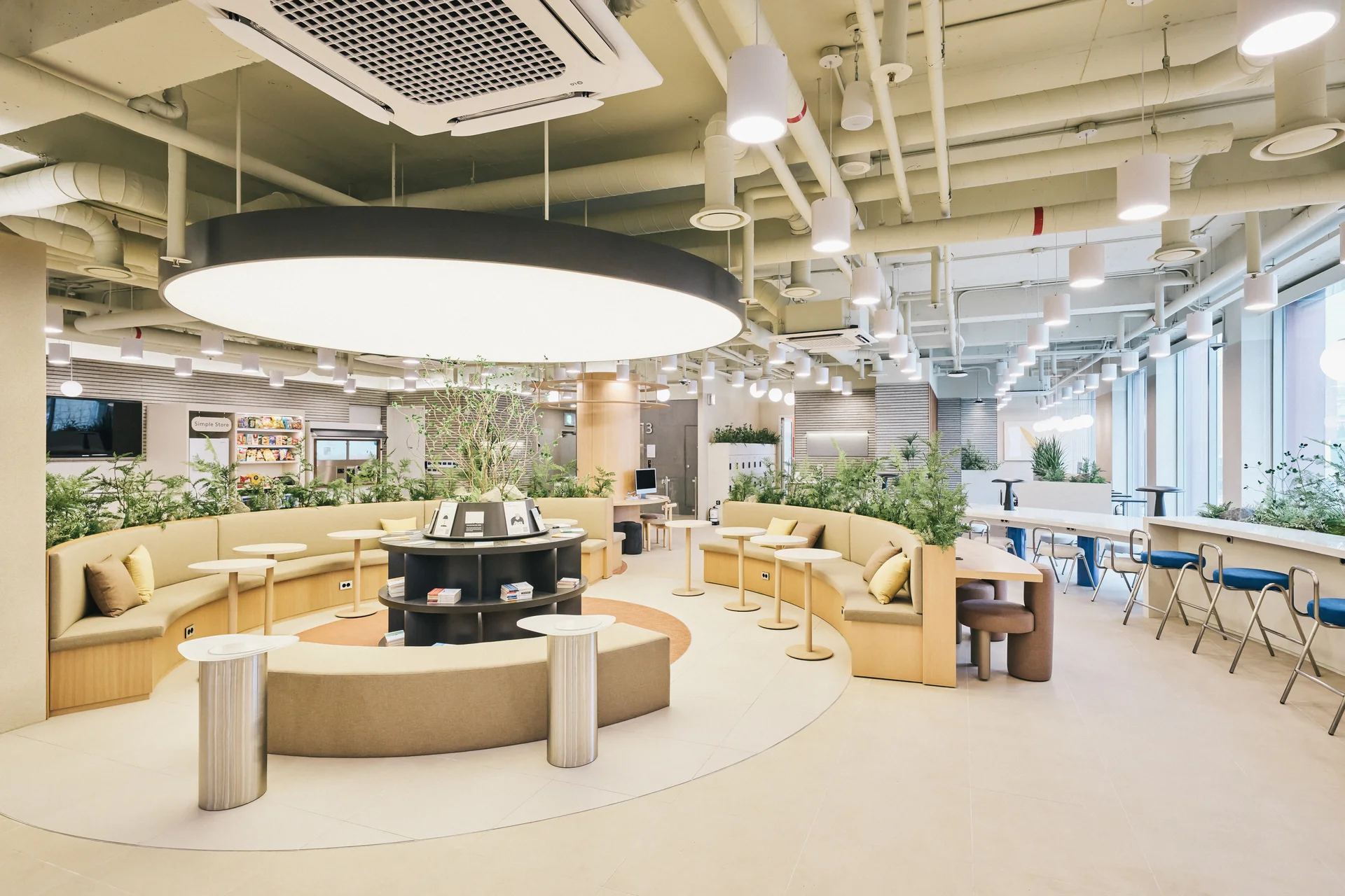 패스트파이브 한남점 메인 라운지 인테리어