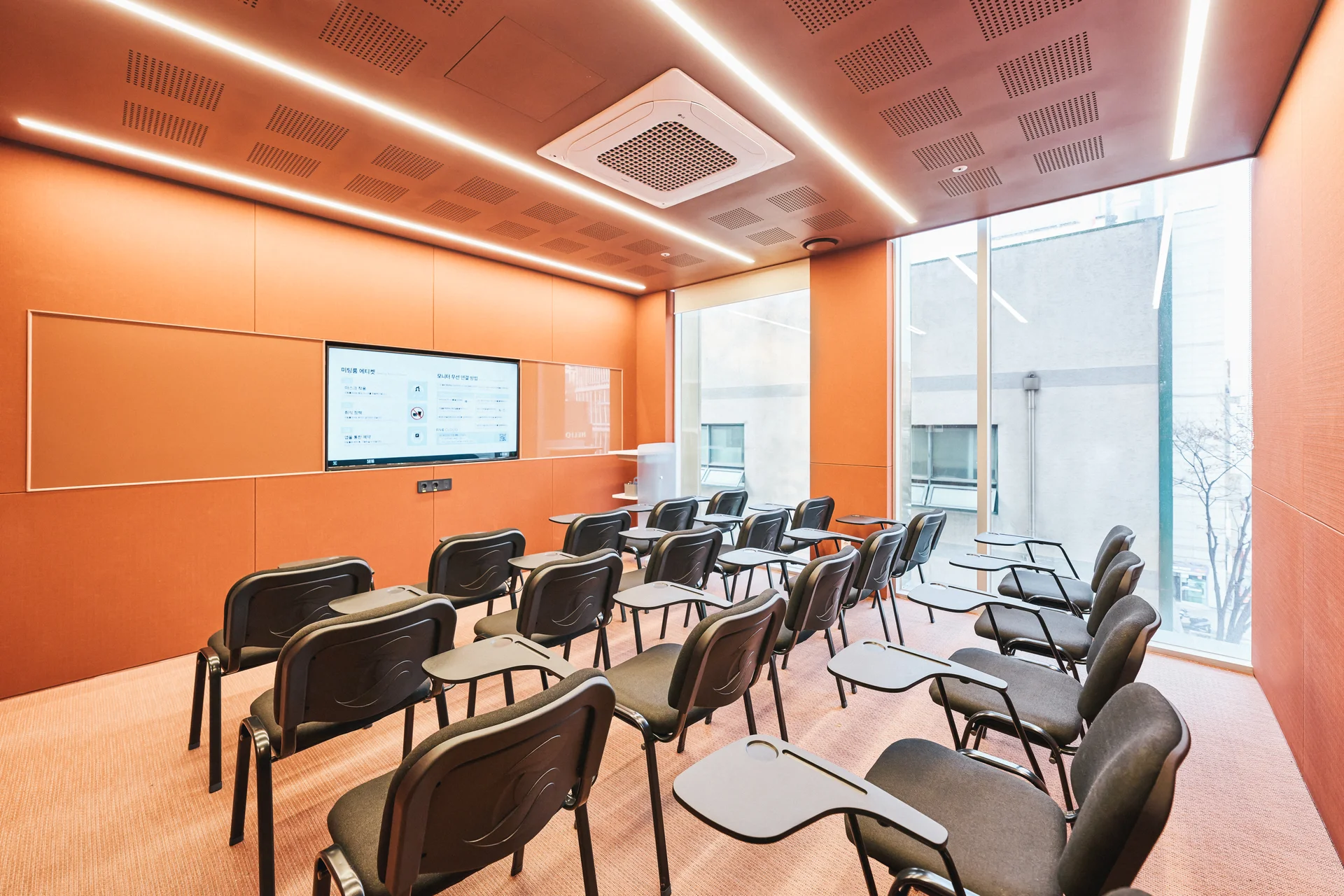 패스트파이브 한남점 대형 세미나실 인테리어