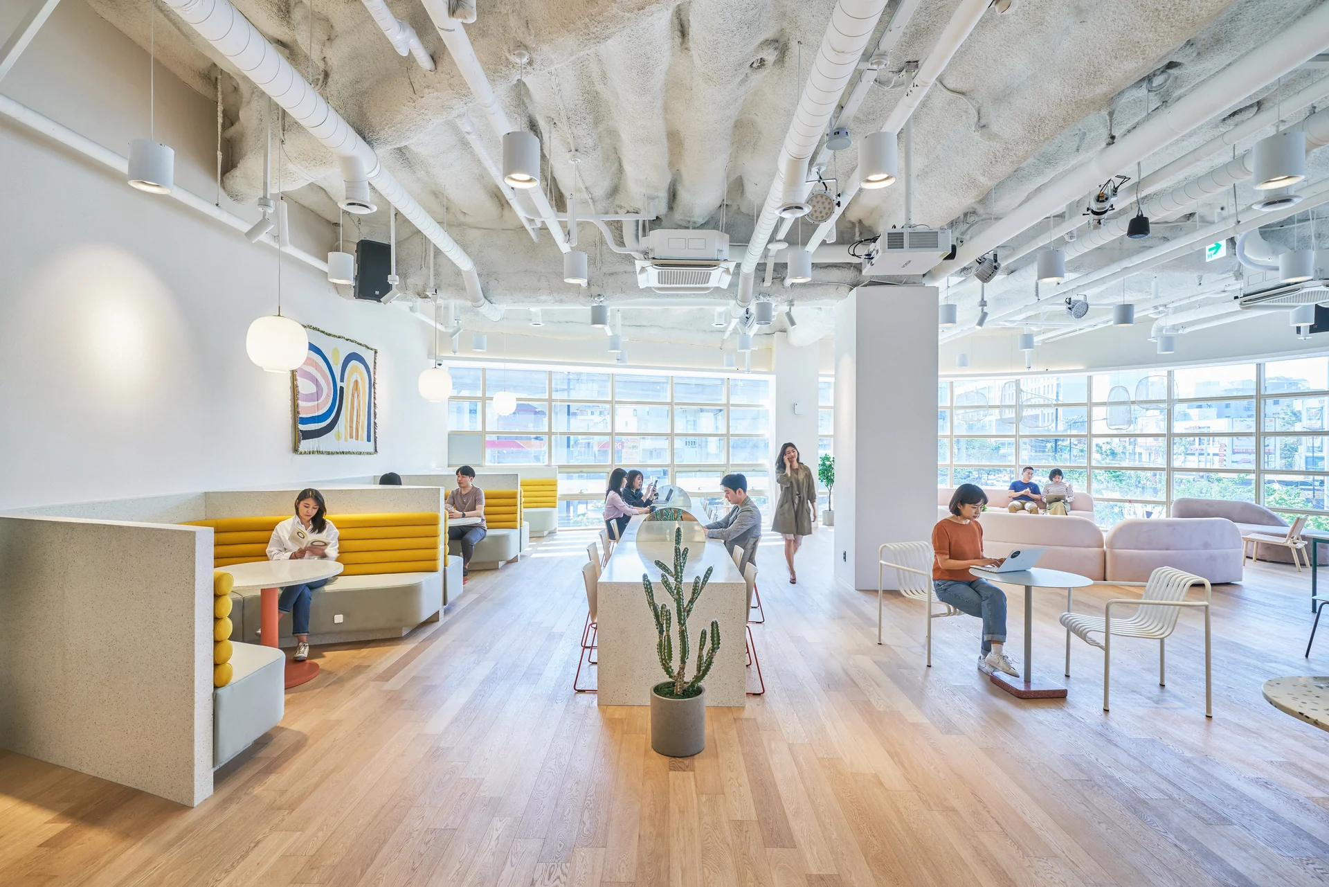 패스트파이브 서울숲점 라운지 전경