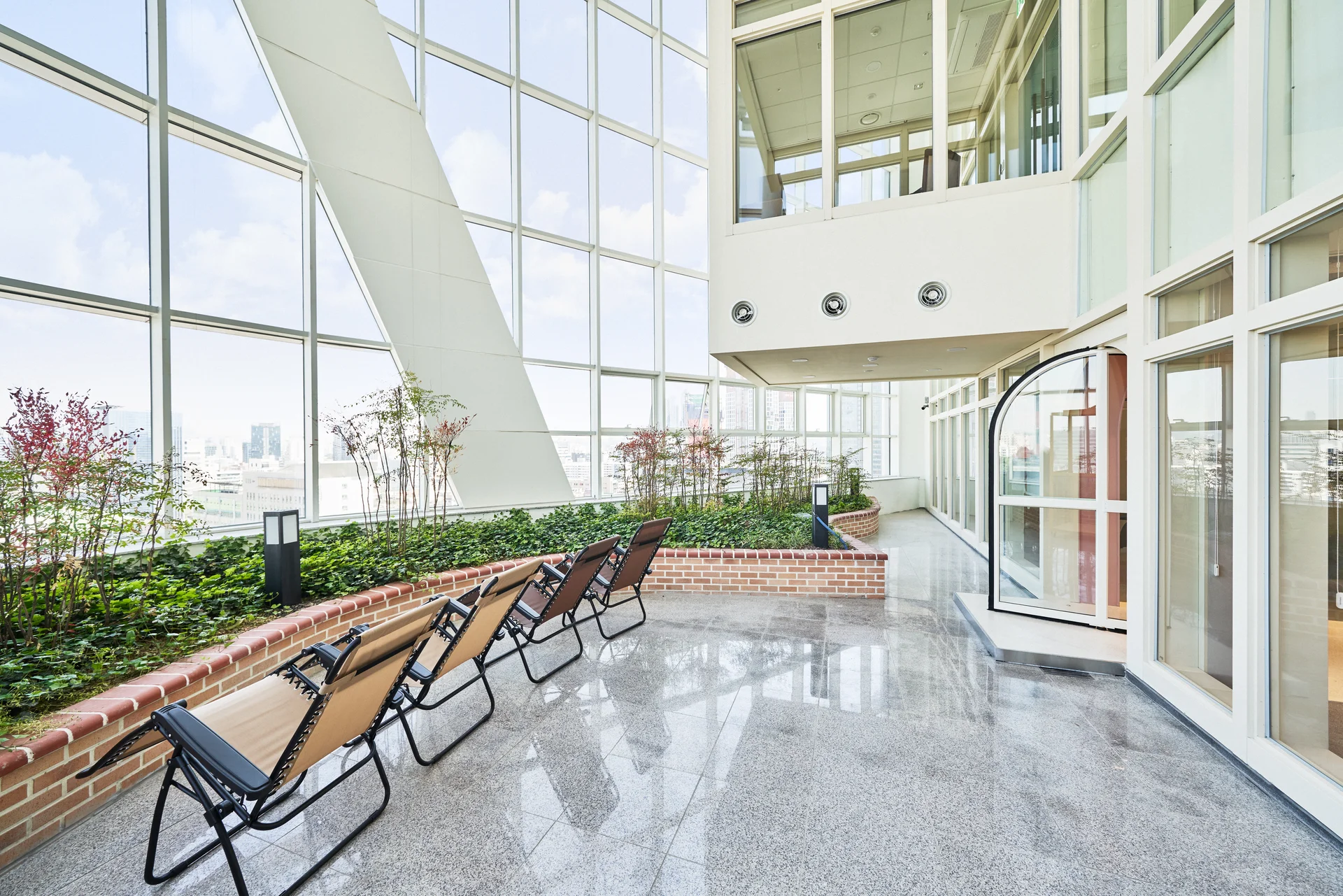 패스트파이브 서울숲점 테라스 인테리어