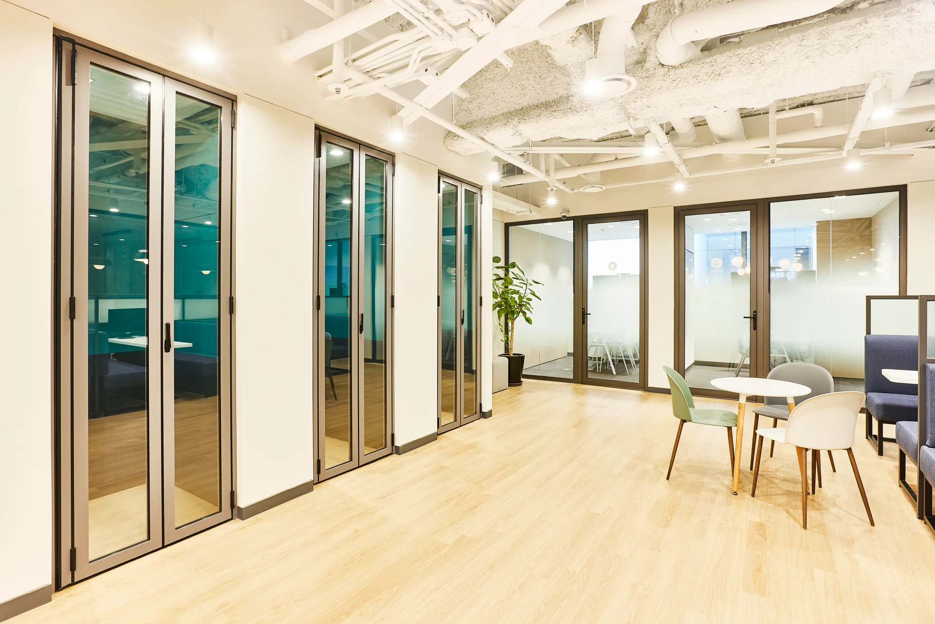 디어젠 사무실 라운지 인테리어