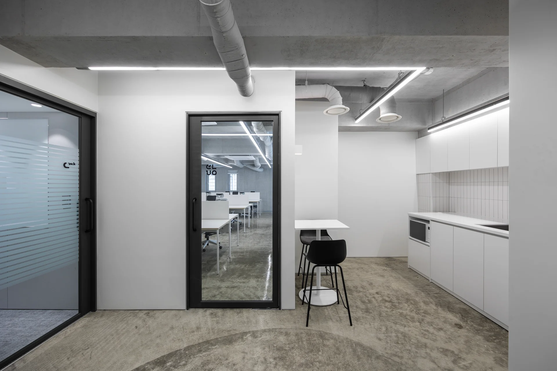 엘루오씨앤씨 사옥 사무공간 전경