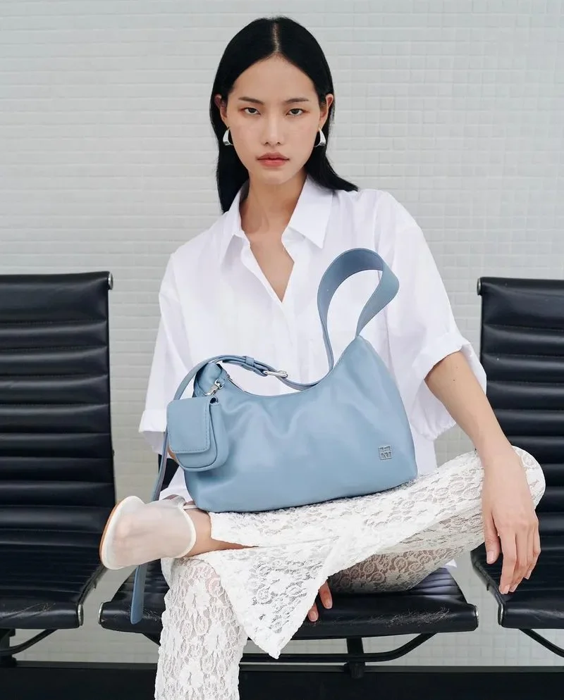 스포트라이트 모델