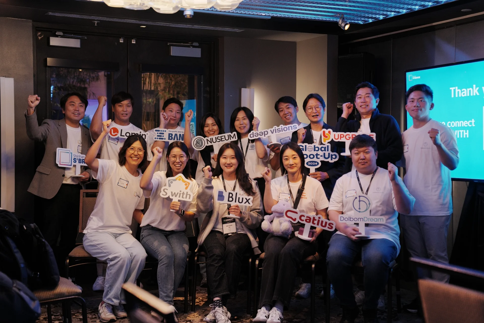 TechCrunch Disrupt 2024 행사에서 동고동락한 스타트업 동료들.